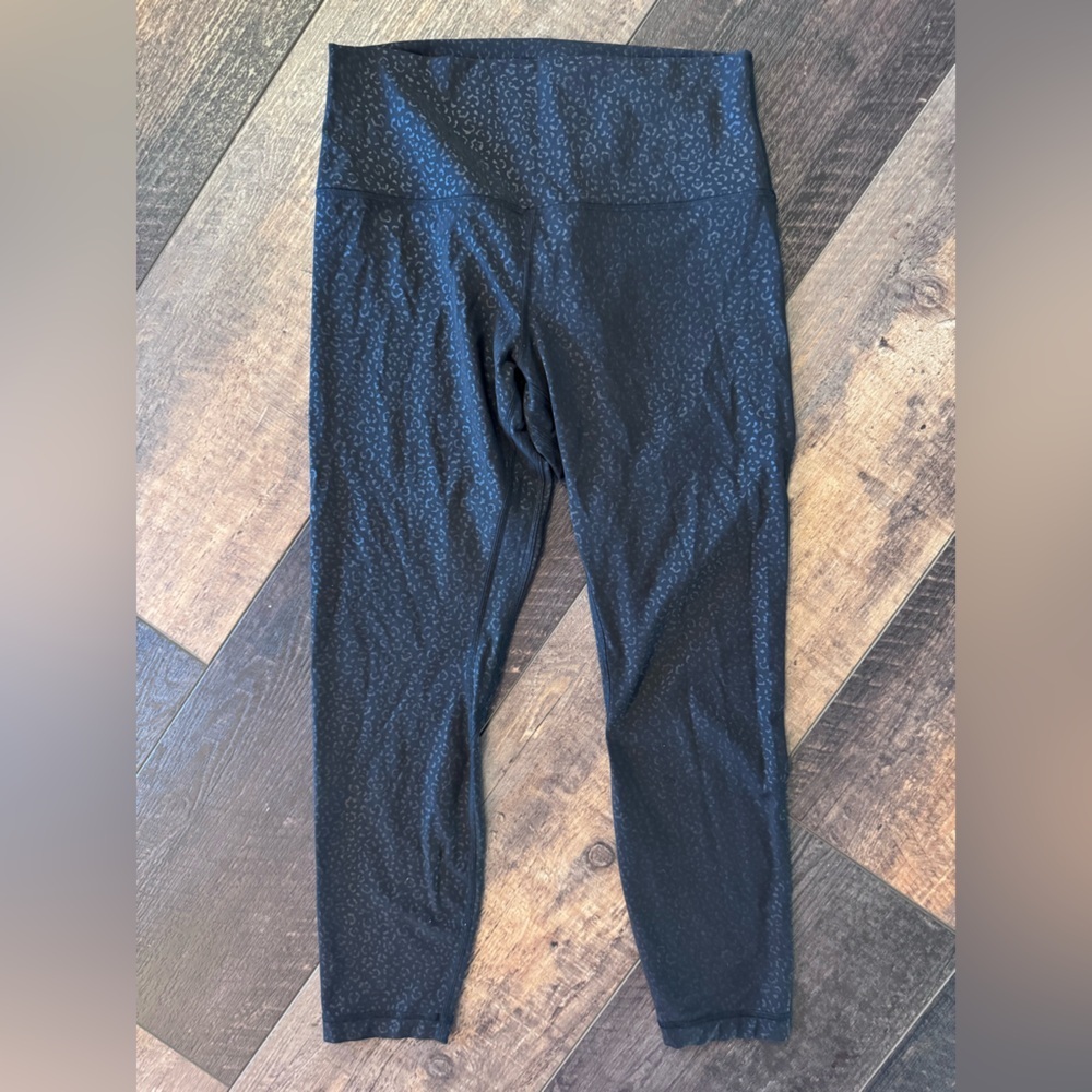 lululemon Align Leggings – Leopardo Shift Micro Embossed Black – Size 10 (25”)